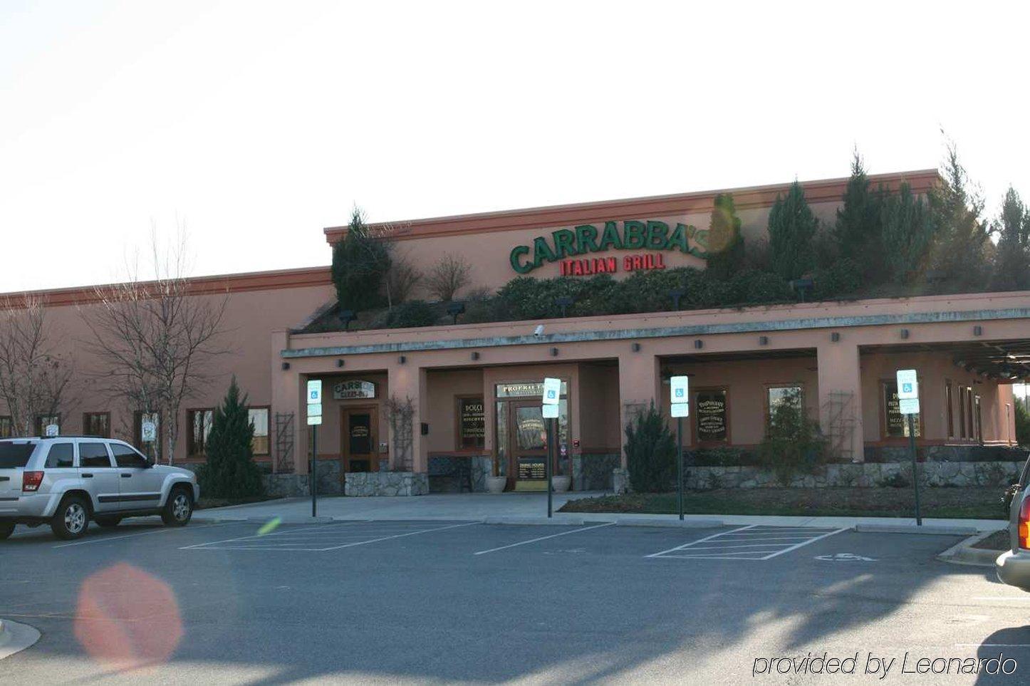 Hampton Inn & Suites Concord-Charlotte Exterior photo